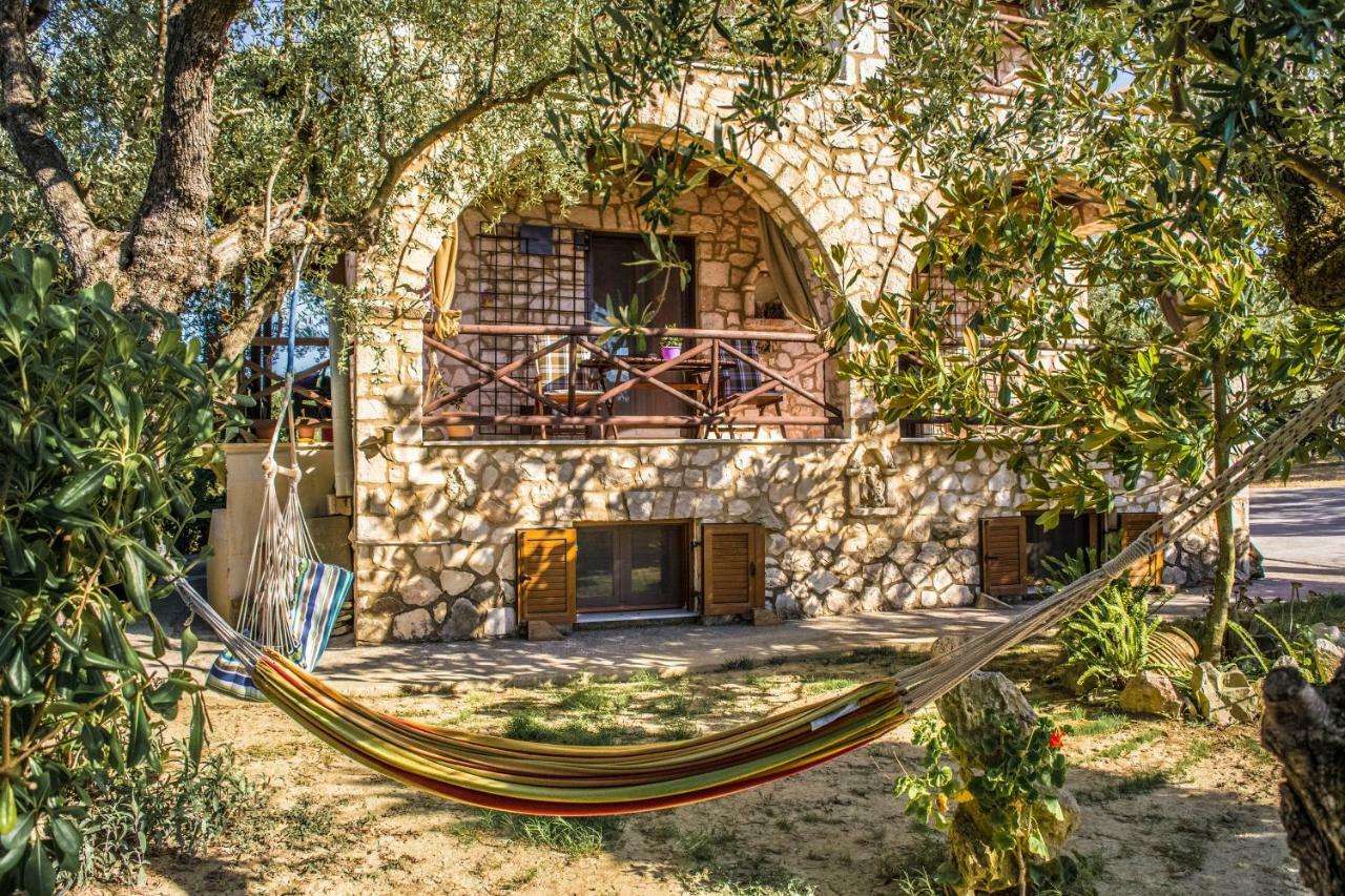 Orfeas Villa Méson Yerakaríon Екстериор снимка